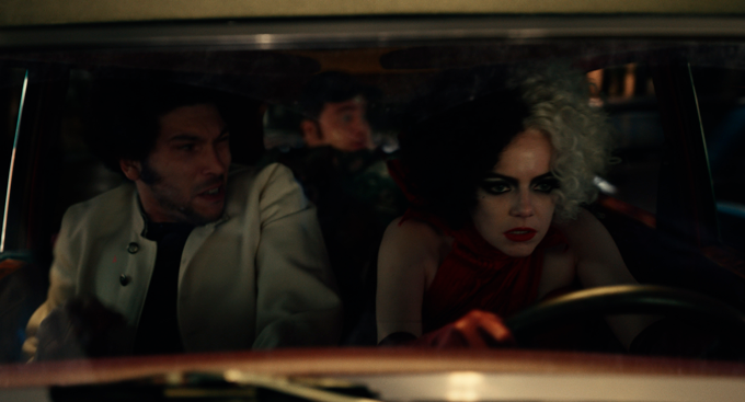 Emma Stone Cruella s timom u autu